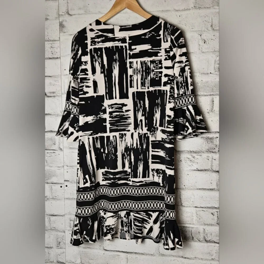 BCBGMaxAzria Abstract Mini Dress Black White Artsy Chic Size Small